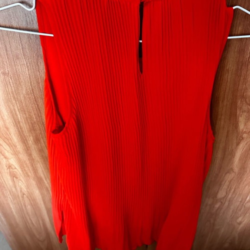 Zara blouse coral pleated loose medium like new
