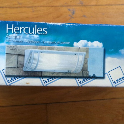 Outdoor lamp new, 26x9x9 cm, Max 60 watt, IP44