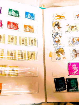 Συλλογή γραμματοσήμων περίπου 1100, σαν καινούργιο, ανάμικτα ελληνικά και ξένα