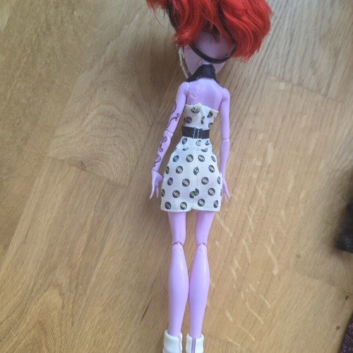 Monster High dolls used, set of 4 including Draculaura and Operetta