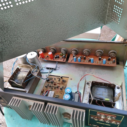 Mixer amplifier 4 inputs used