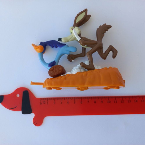 McDonald's Looney Tunes collectible figures set of 3 like new, 1995