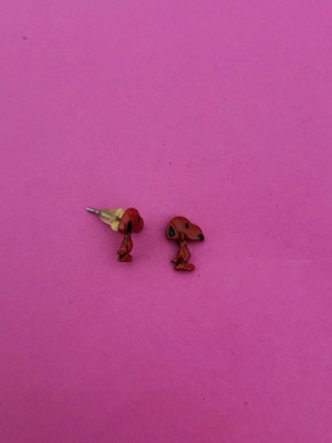 Snoopy stud earrings like new, hypoallergenic red steel