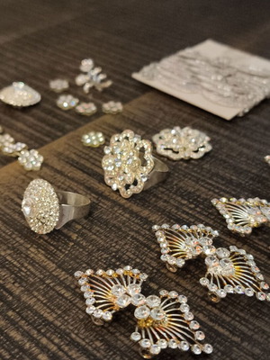 Jewelry set with sparkling strass and appliqué new, silver