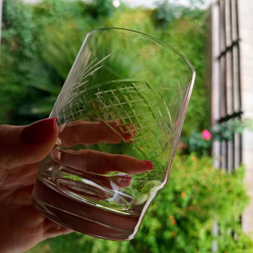 Vintage crystal whiskey glasses set of 6 like new with embossed design