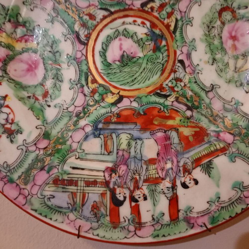 Japanese porcelain decorative plate used