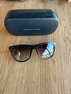 Tommy Hilfiger men's sunglasses like new, black and brown
