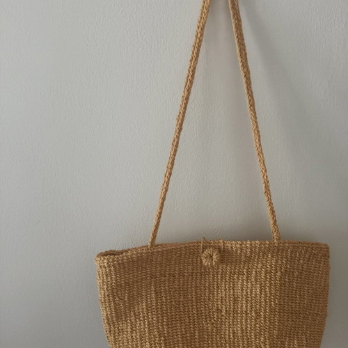 Straw shoulder bag used