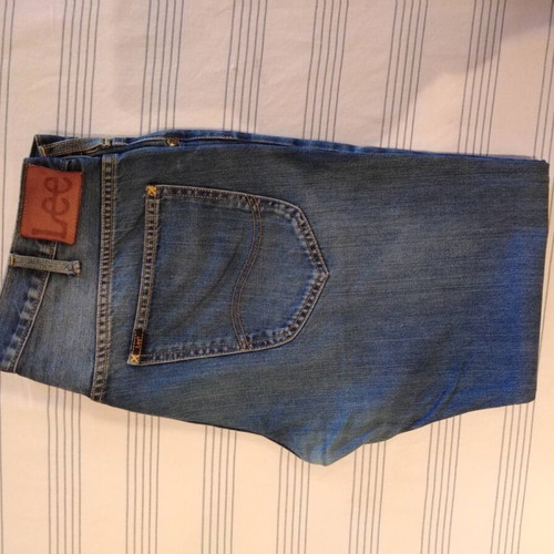 Lee men's jeans like new, lightly worn