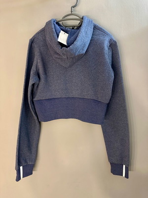 BooHoo women's quilted sweatshirt new, size M, blue