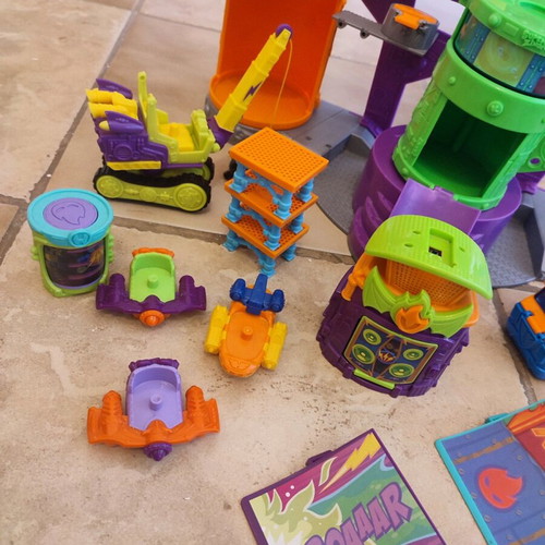 Super Thing's collectible figures used