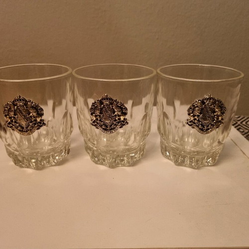 Whiskey glasses with metal emblem, pack of 3, like new