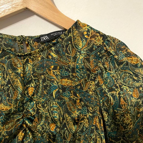 Zara crop long-sleeve blouse in khaki earth tones like new