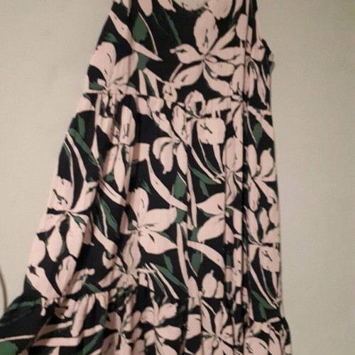 Dress like new with floral pattern, sizes M and L