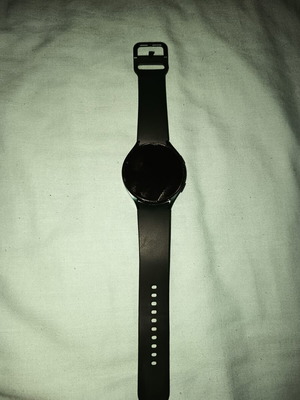 Galaxy Watch 4 44mm smartwatch like new with charger