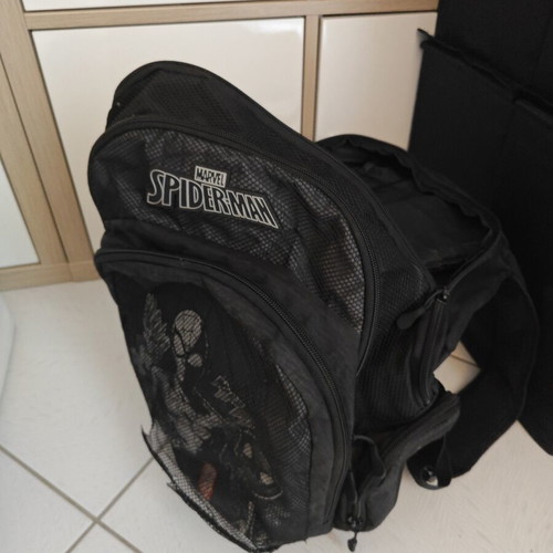 Τσάντα σχολική δημοτικού Spiderman μεταχειρισμένη με φθορές και μικροσκισίματα