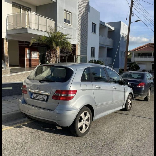 Mercedes-Benz B 150 2009 used, petrol, automatic, blue