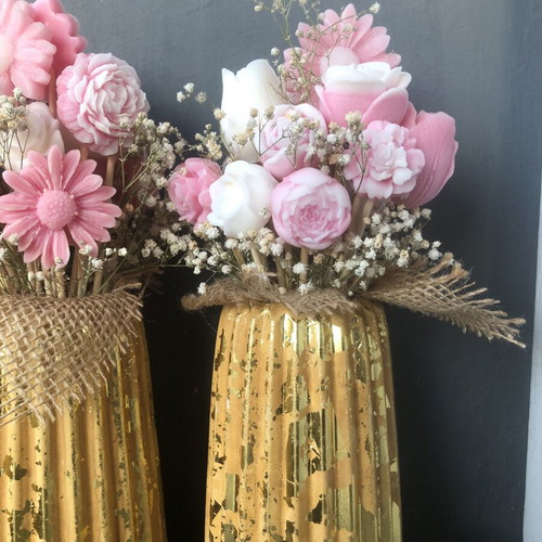 Flower bouquets in vase, personalized for every occasion