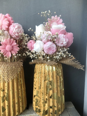 Flower bouquets in vase, personalized for every occasion