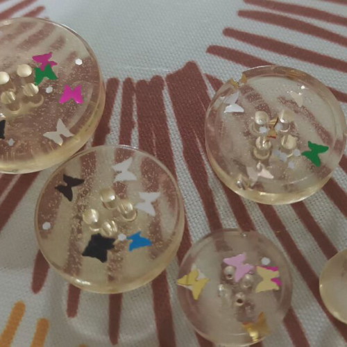 Buttons made of liquid glass new, in any color and size