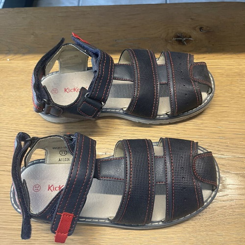 Kickers children's sandals like new, size 31, blue
