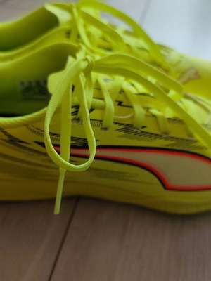 Ultra 6 Play It Football Boots Puma unisex size 38 like new, yellow