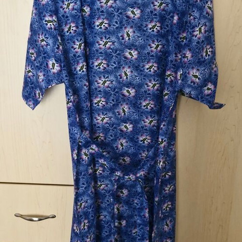 Robe dress new, unworn, size XXL