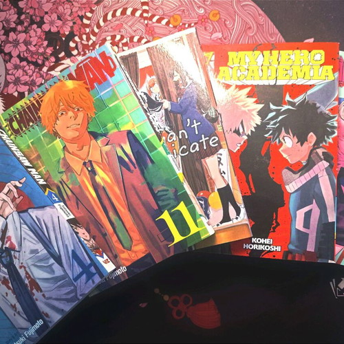 Manga new in perfect condition, Chainsaw Man, Komi Can't Communicate, My Hero Academia
