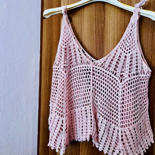 Knitted summer blouse pink used, one size