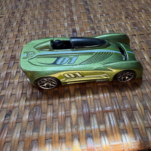 Hot Wheels 2000 Monoposto Race Car used, green Metalflake