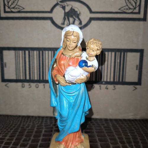 Saint figurines new, pack of 8, hard plastic, made in Italy