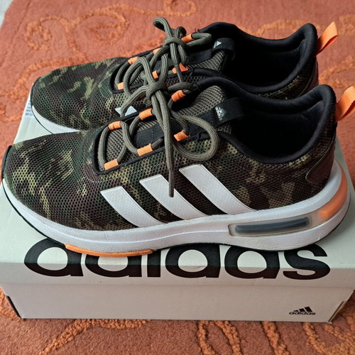 Adidas kids' athletic shoes size 39 1/3 like new, camouflage