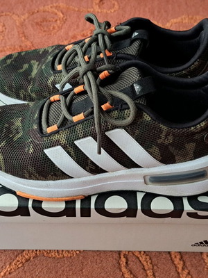 Adidas kids' athletic shoes size 39 1/3 like new, camouflage