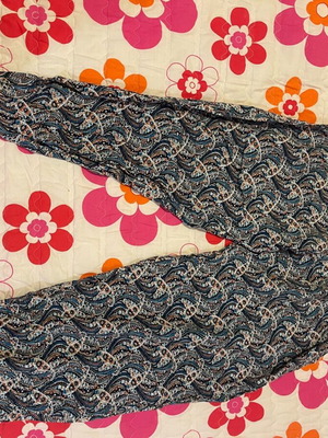 Pantelona used, size M, multicolored