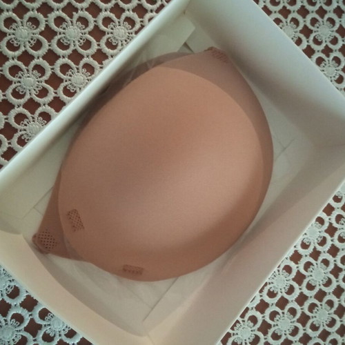 Oysho cups like new, beige