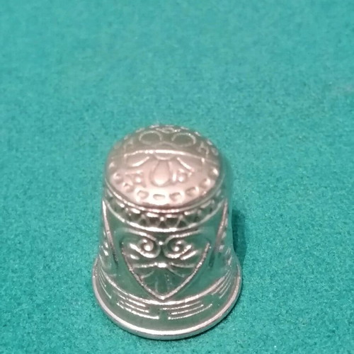 Collectible thimbles like new, set of 2 pieces