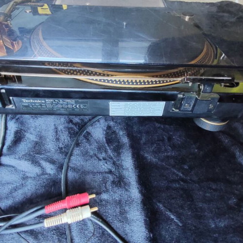 Technics SL-1200 LTD turntable used, 24K gold plated limited edition