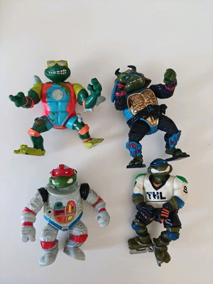 Ninja Turtles figures used, set of 4 vintage TMNT toys