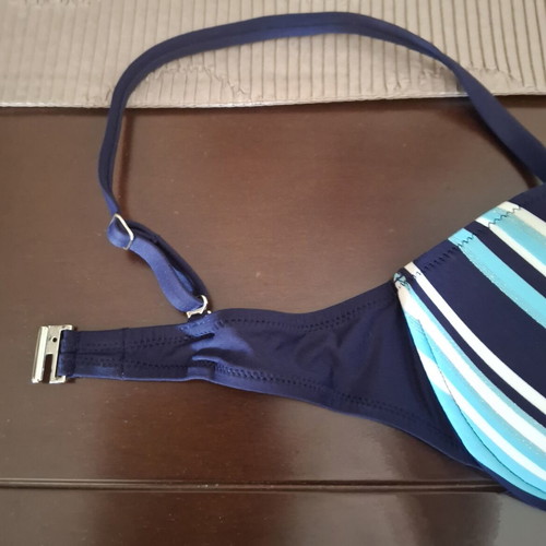 Antigel Swimwear Top Size 75D Like New Blue Turquoise