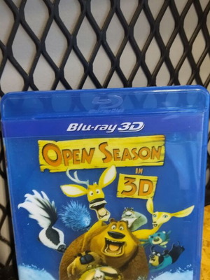 Open Season Blu-ray like new, dubbed
