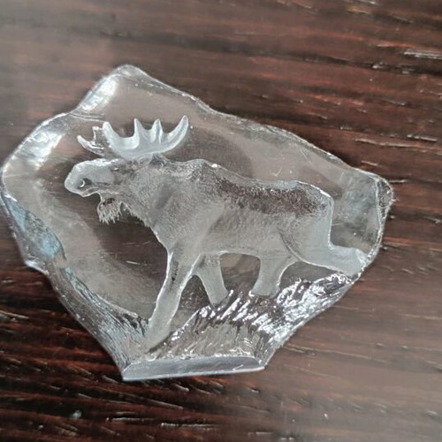 Crystal decorative miniature with engraved reindeer like new
