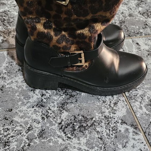 Women's boots with leopard print used, size 38, black and orange