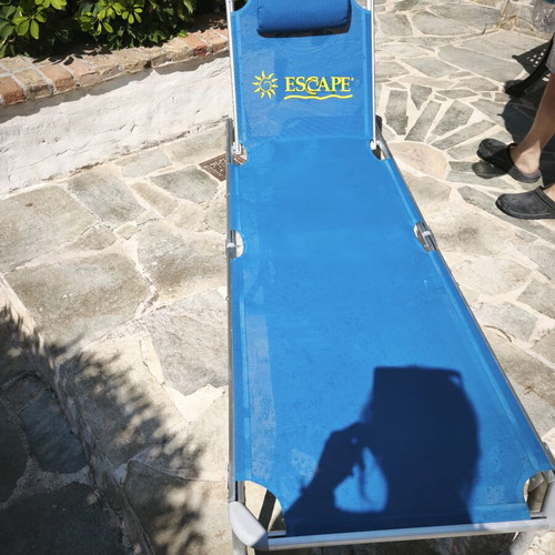 Escape beach sunbed like new with cushion