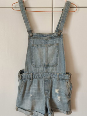 Bershka denim salopette used, blue, shorts with zipper