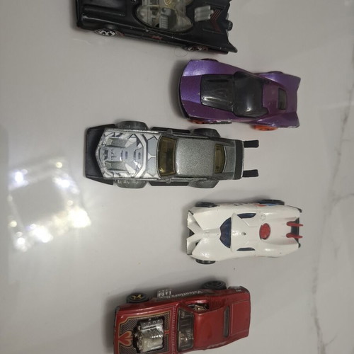 Hot Wheels toy car set of 5 with 1 orange bonus