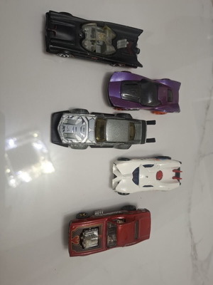 Hot Wheels toy car set of 5 with 1 orange bonus