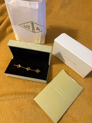 Van Cleef & Arpels bracelet like new, unisex, beige and gold