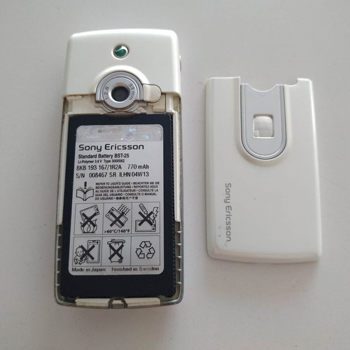Sony Ericsson T630 used mobile phone with charger, white