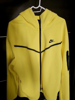 Nike Tech Fleece hoodie yellow strike black size XL like new