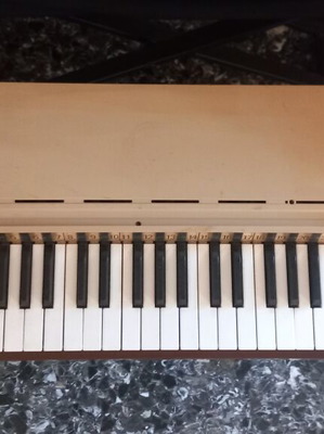 Vintage Bontempi B9 electric harmonium used